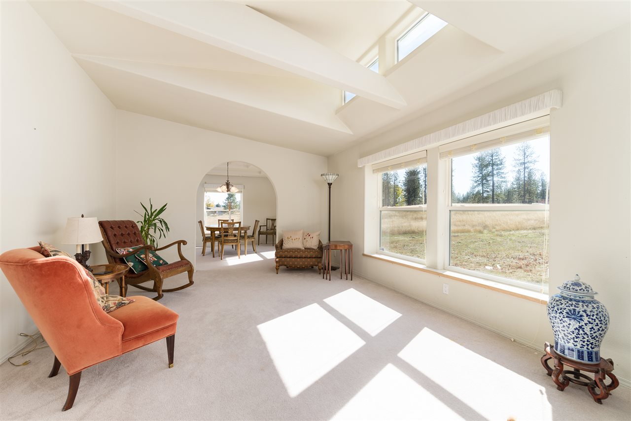 4401 East Farwell Road Mead, WA 99021 - Photo 4 of 20 Gallery Image 4
