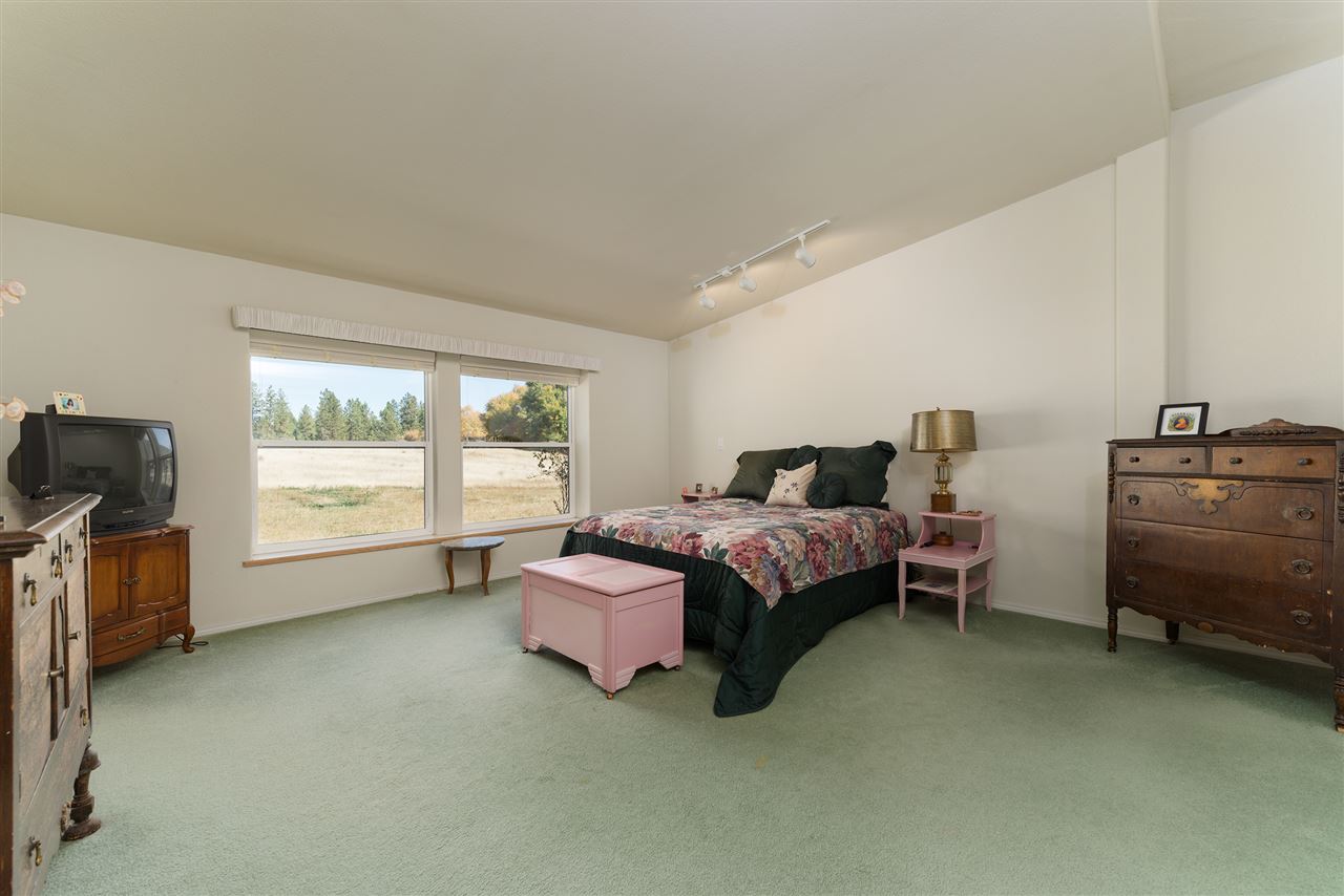 4401 East Farwell Road Mead, WA 99021 - Photo 10 of 20 Gallery Image 10