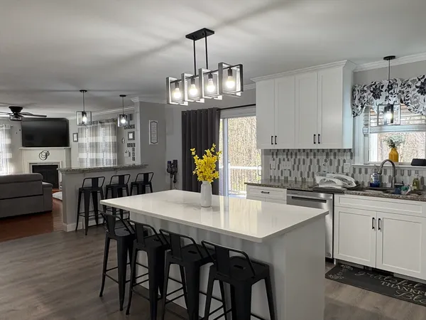 $689,900 | 683 North W Main Street, Douglas, MA 01516