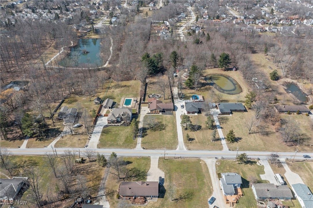 19384 Howe Road Strongsville, OH 44136 - Photo 36 of 40 Drone / aerial view with a residential view