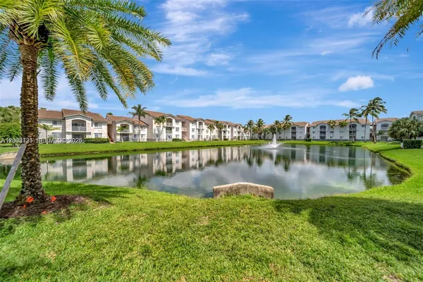 $335,000 | 2620 South University Drive, Unit 109, Davie, FL 33328