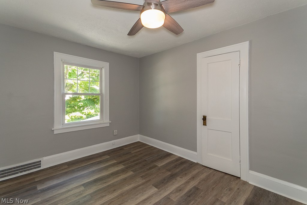 848 Roanoke Road Cleveland Heights, OH 44121 - Photo 24 of 33