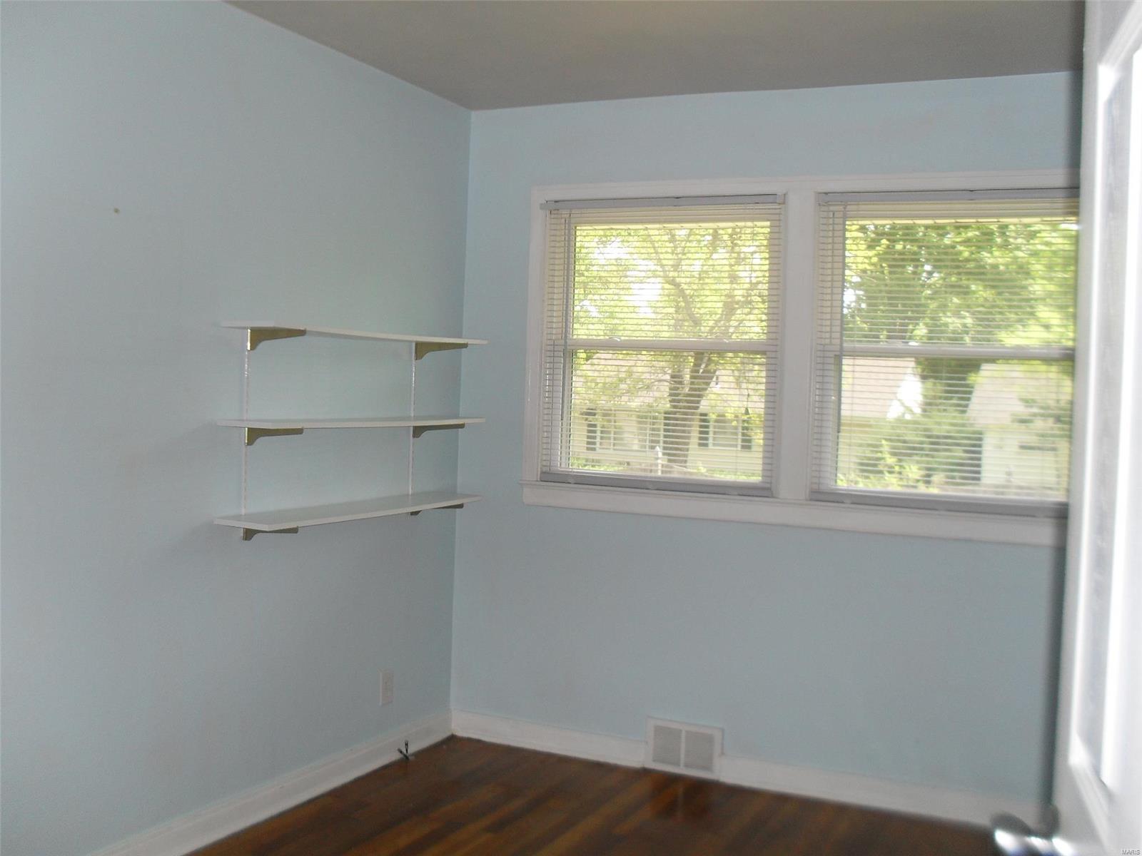 423 Sylvan Springs Road St. Louis, MO 63125 - Photo 17 of 29 Gallery Image 17