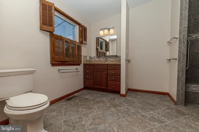 a close view of a bathroom sink