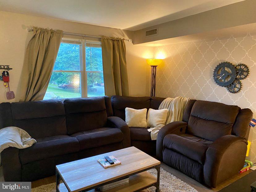 517 Mountain View Road Middletown, PA 17057 - Photo 4 of 21 Gallery Image 4