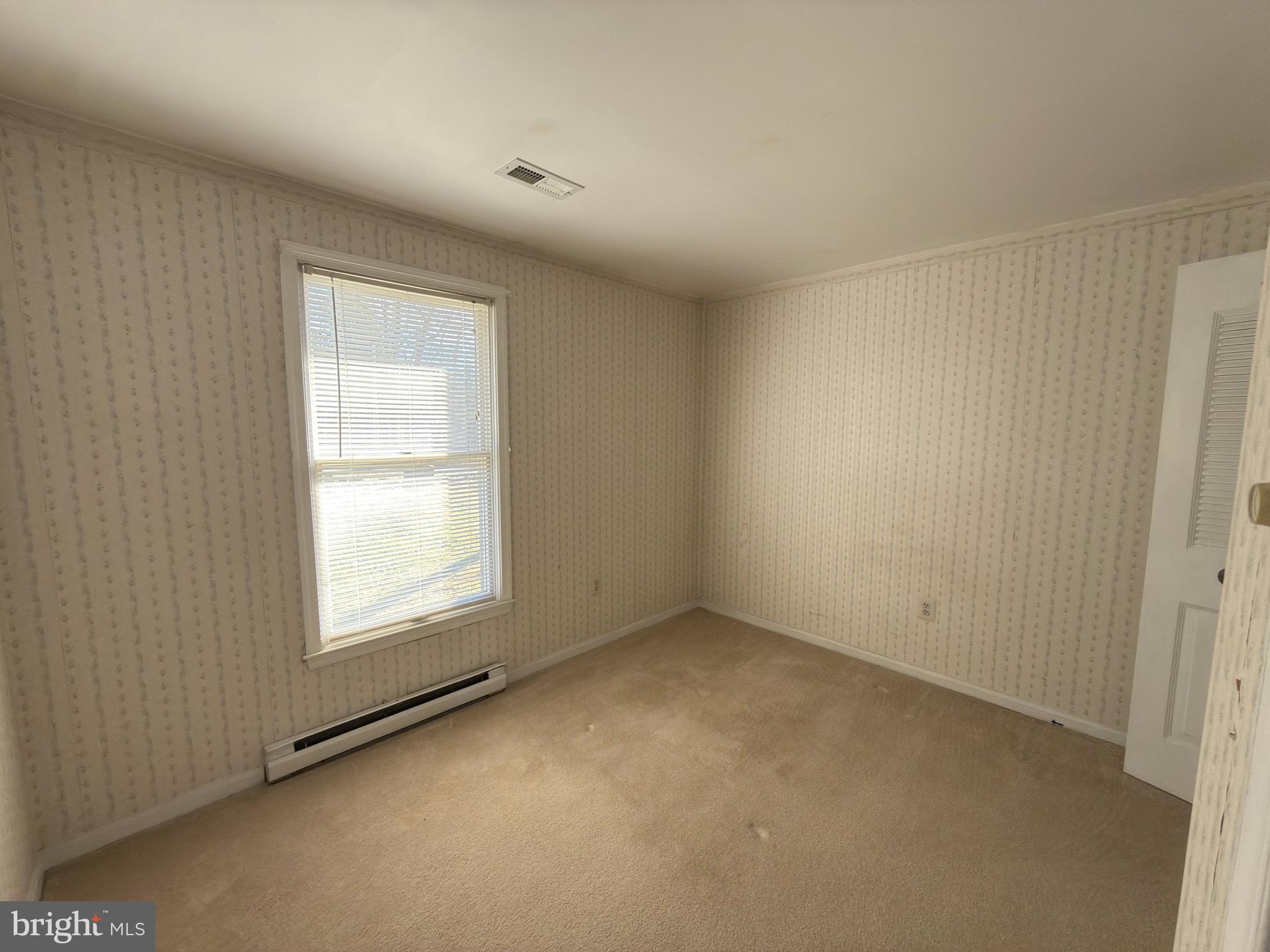 18077 Raven Rocks Road Bluemont, VA 20135 - Photo 17 of 25 18077 RAVEN ROCKS RD Bedroom 3