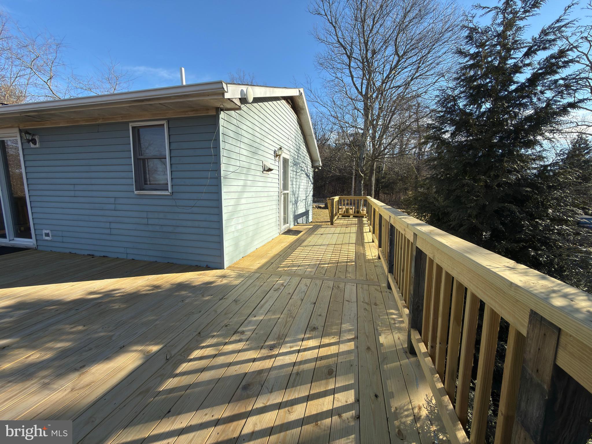 18077 Raven Rocks Road Bluemont, VA 20135 - Photo 23 of 25 18077 RAVEN ROCKS RD Deck