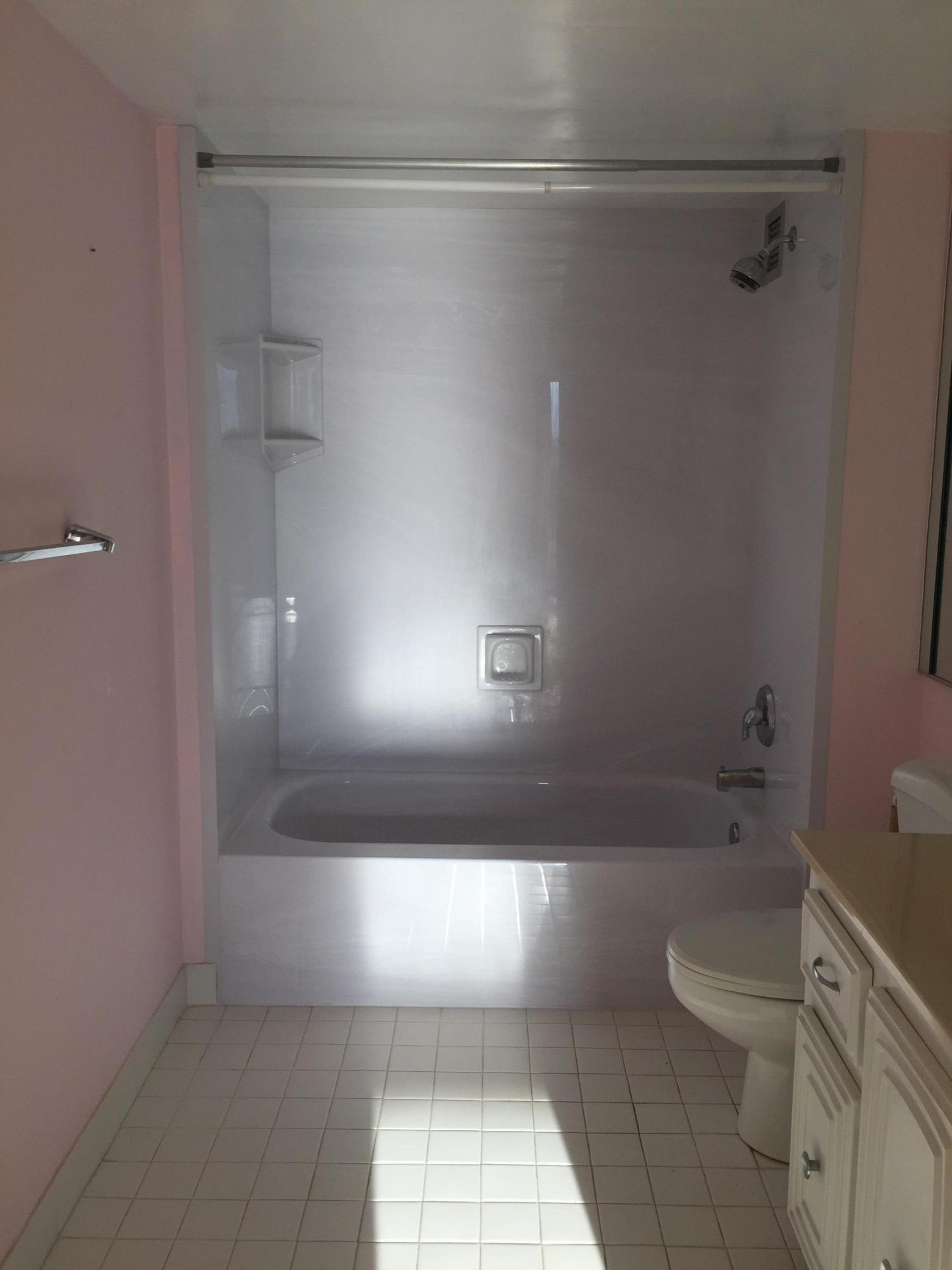 1627 Riverview Road, Unit 514 Deerfield Beach, FL 33441 - Photo 18 of 40 Master Bath