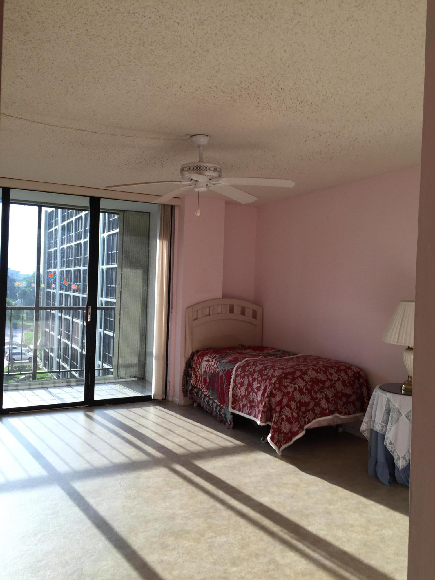 1627 Riverview Road, Unit 514 Deerfield Beach, FL 33441 - Photo 19 of 40 Bright Master Bedroom