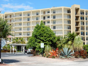 1627 Riverview Road, Unit 514 Deerfield Beach, FL 33441 - Photo 3 of 40 image