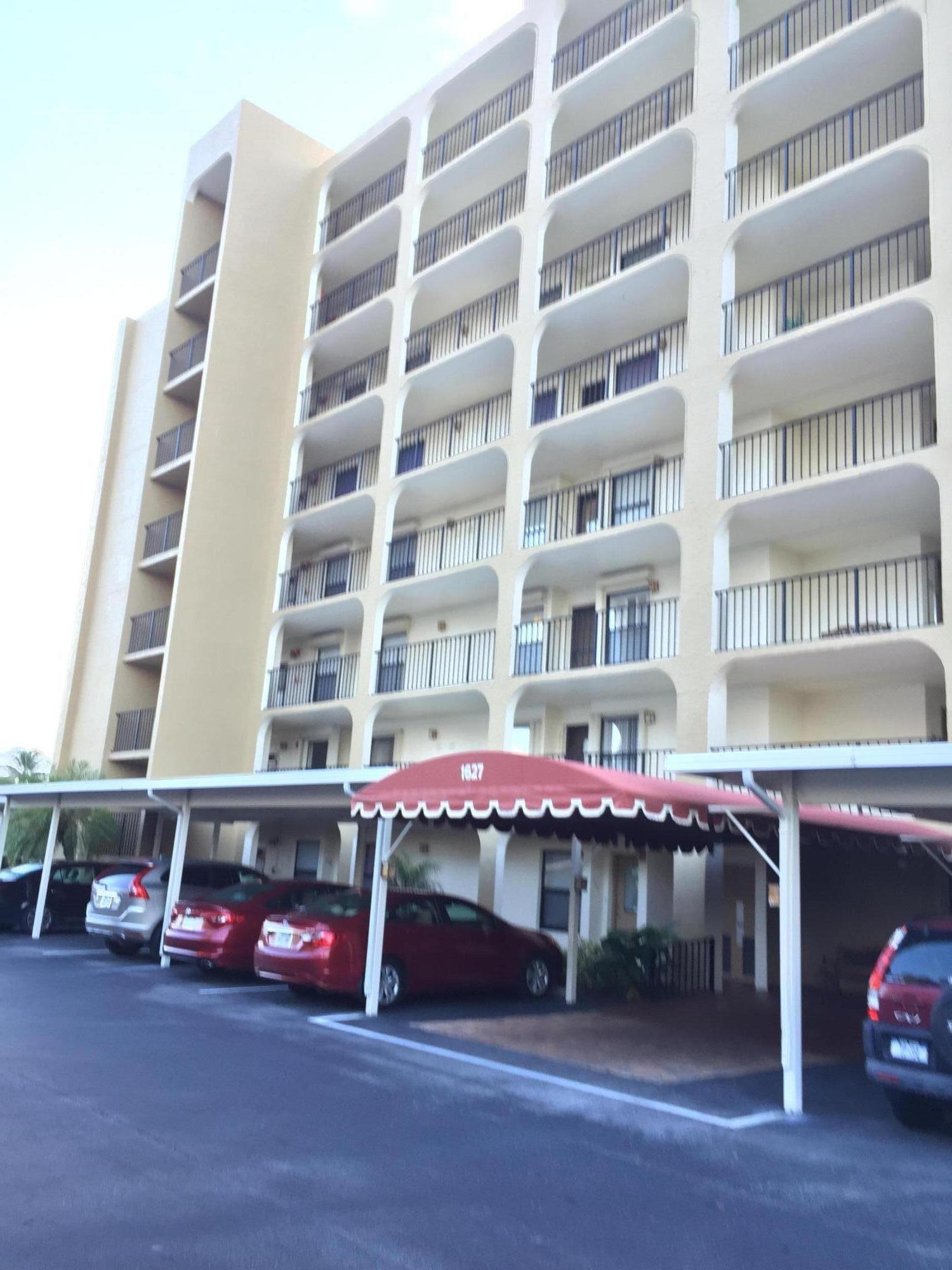 1627 Riverview Road, Unit 514 Deerfield Beach, FL 33441 - Photo 4 of 40 image