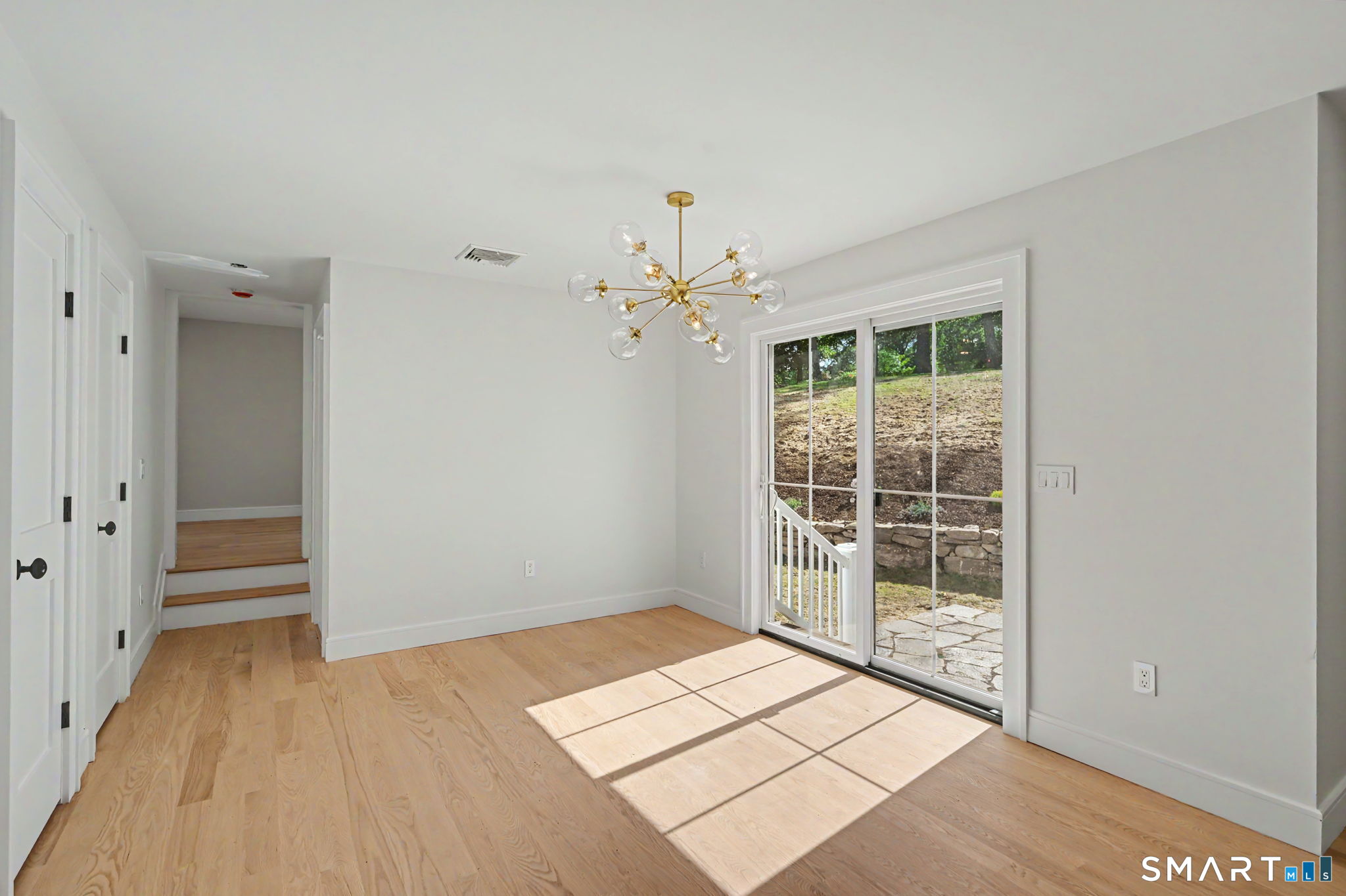 244 Minivale Road Stamford, CT 06907 - Photo 12 of 36