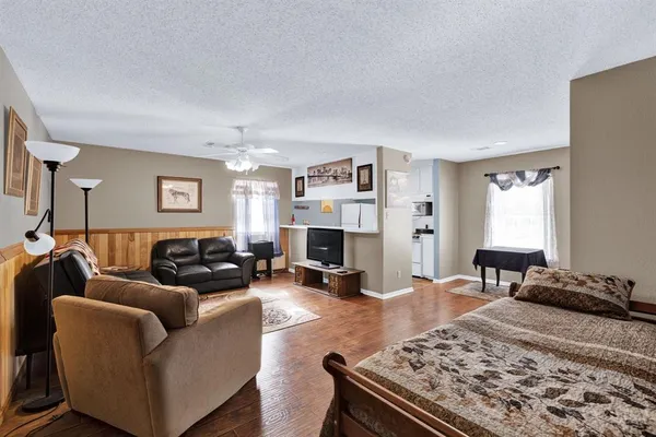 $1,500 | 3310 Darby Lane, Denton, TX 76207