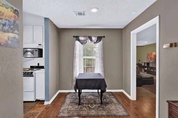 $1,500 | 3310 Darby Lane, Denton, TX 76207