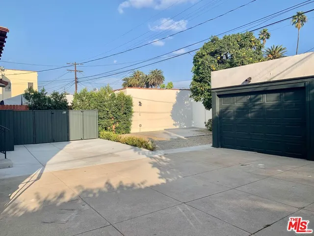 $5,100 | 1180 South Tremaine Avenue, Los Angeles, CA 90019