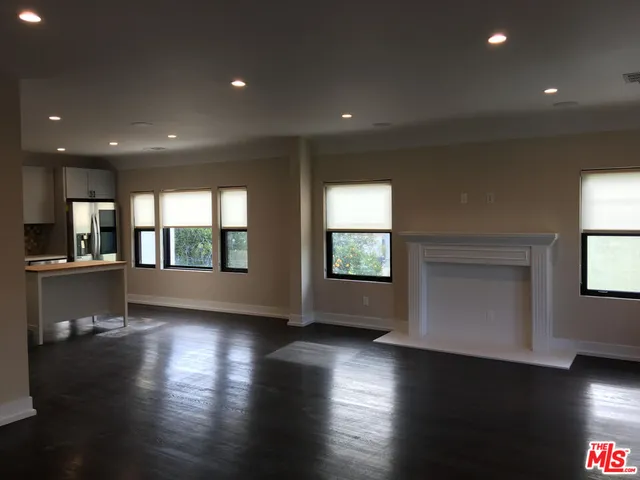 $5,100 | 1180 South Tremaine Avenue, Los Angeles, CA 90019