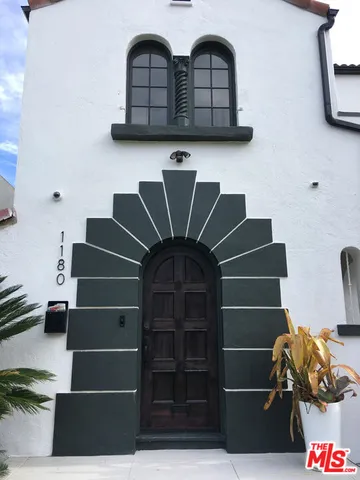 $5,100 | 1180 South Tremaine Avenue, Los Angeles, CA 90019