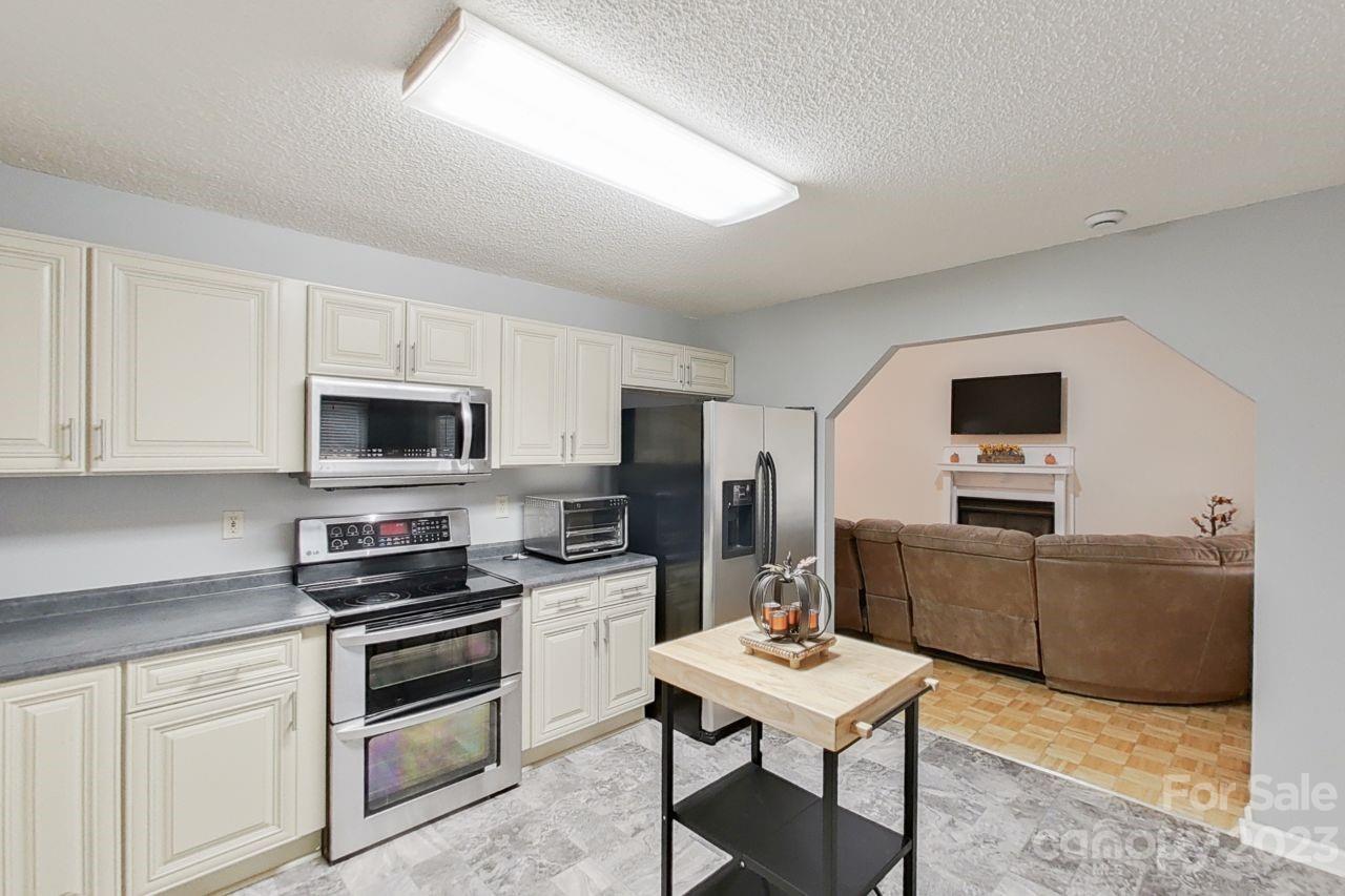 180 Hidden Valley Road Salisbury, NC 28147 - Photo 12 of 48 Gallery Image 12