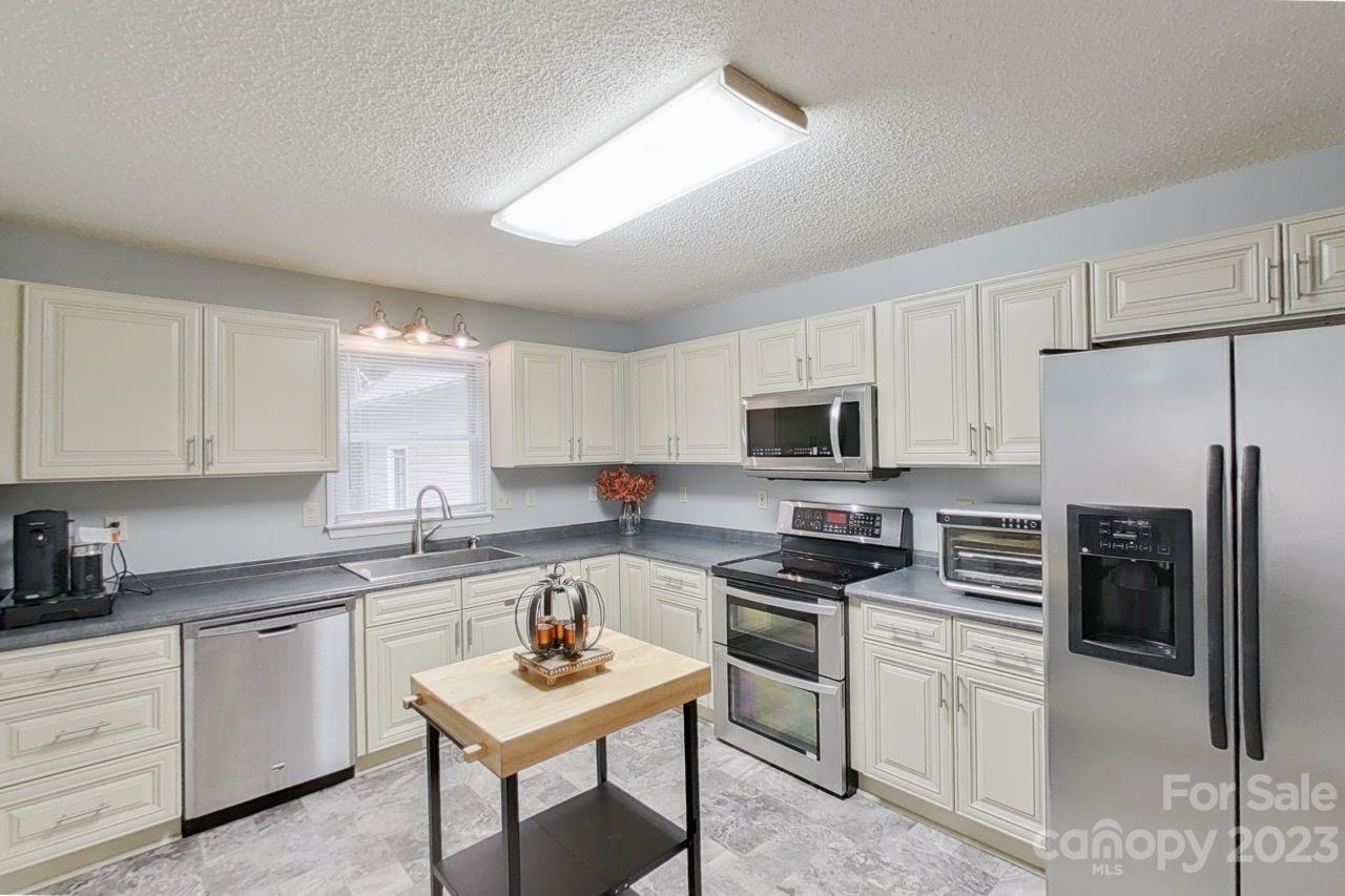 180 Hidden Valley Road Salisbury, NC 28147 - Photo 10 of 48 Gallery Image 10