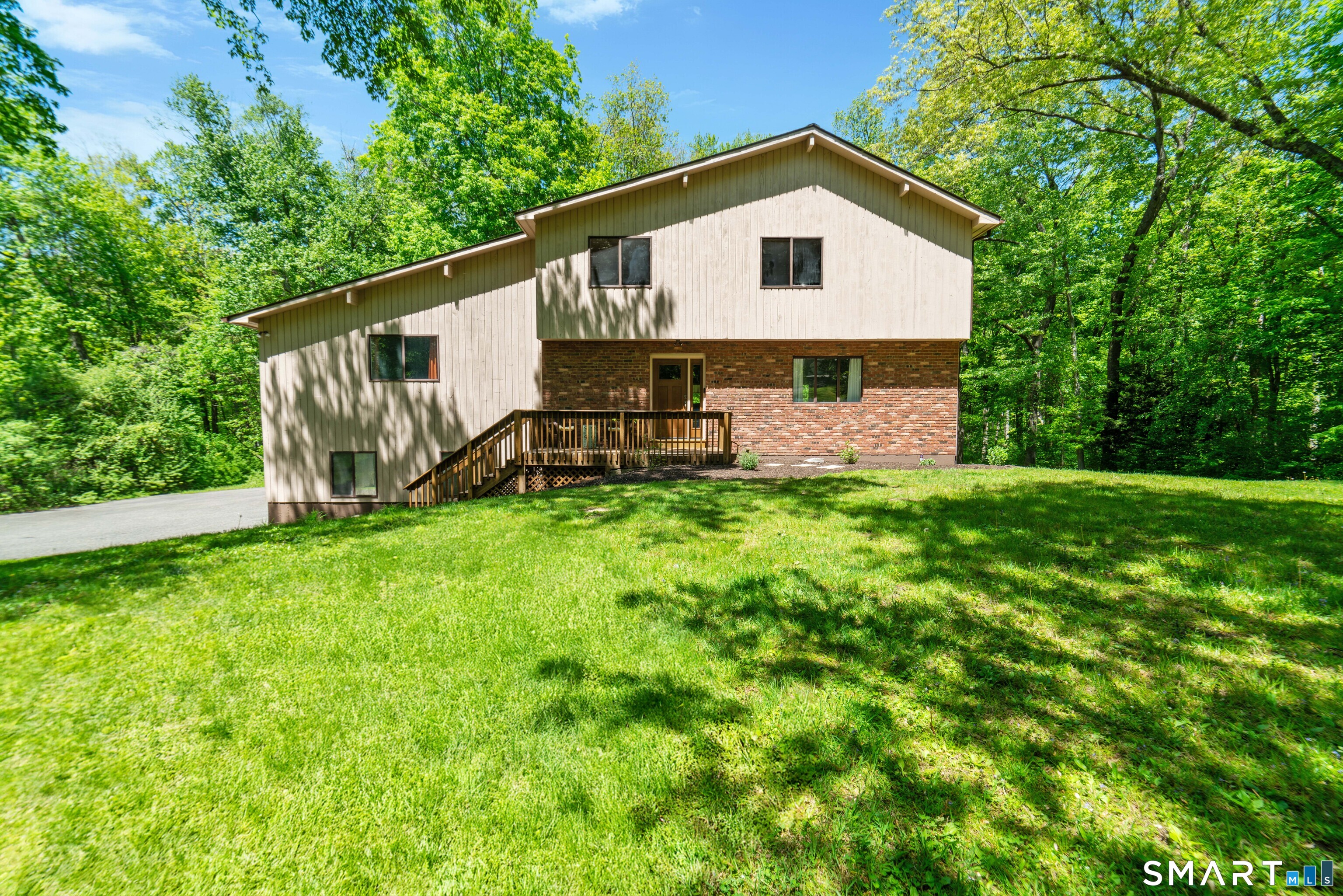 6 Arapaho Road Brookfield, CT 06804 - Photo 1 of 40