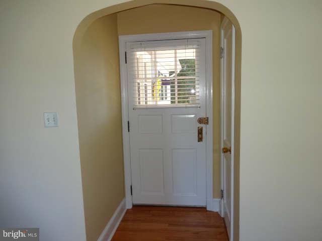 130 Sumner Road Annapolis, MD 21401 - Photo 7 of 21 Foyer