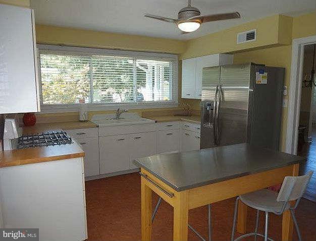 130 Sumner Road Annapolis, MD 21401 - Photo 8 of 21 Kitchen
