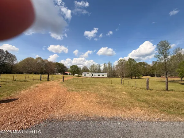 $225,000 | 573 Alred Road, Coldwater, MS 38618