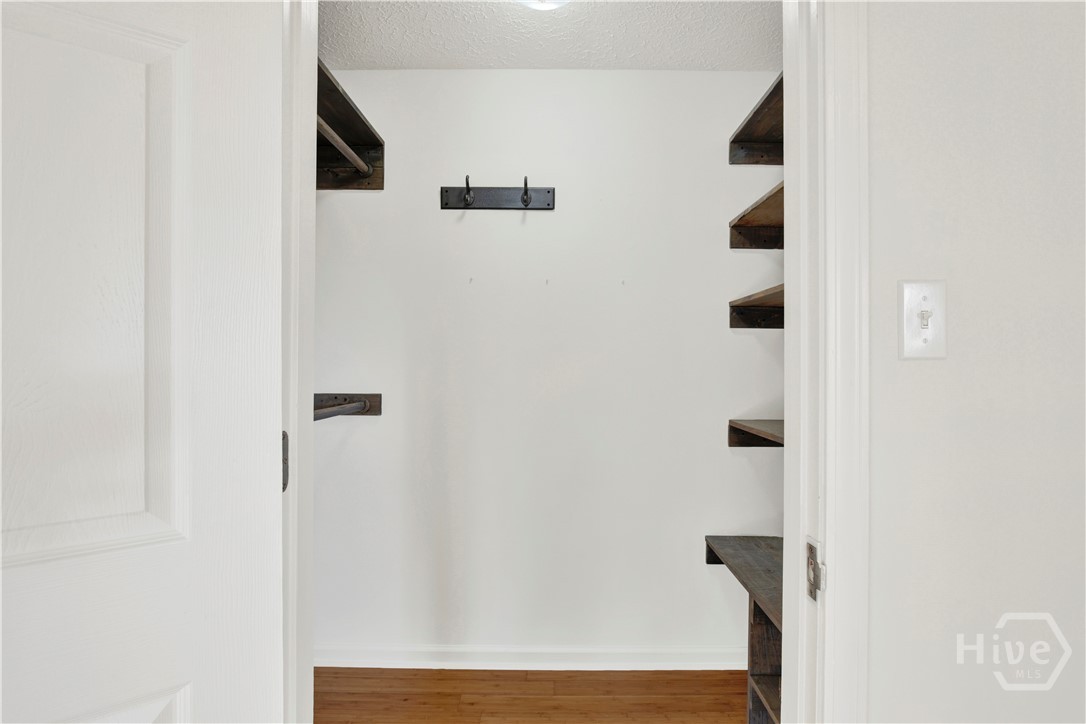 5 Rigger Court Savannah, GA 31410 - Photo 17 of 32 Primary closet