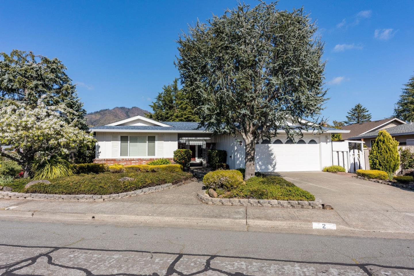 2 Autumn Leaf Drive Santa Rosa, CA 95409 - Photo 3 of 45 Gallery Image 3