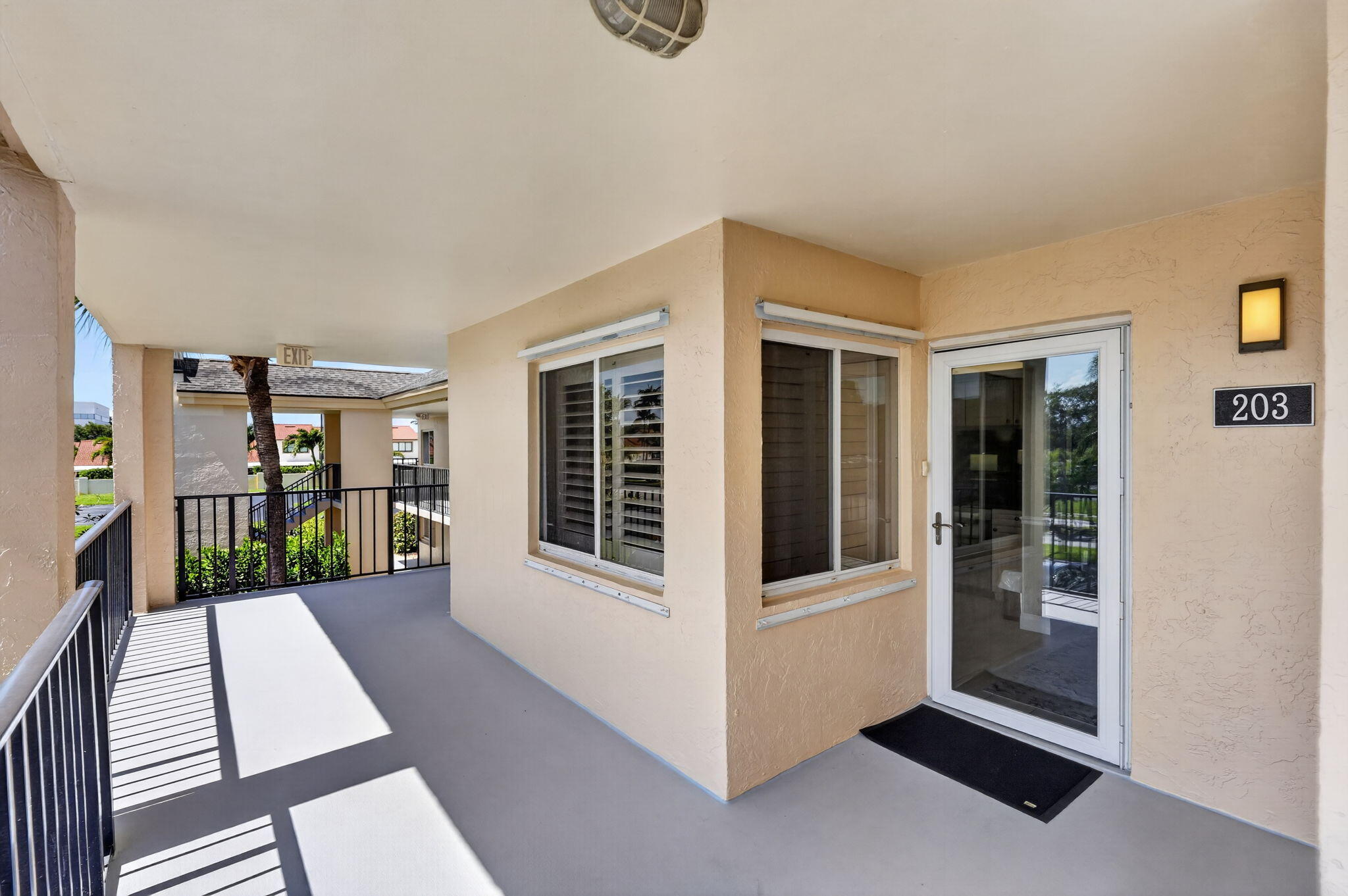 275 Palm Avenue, Unit D Jupiter, FL 33477 - Photo 3 of 56 3-web-or-mls-_MLP5615