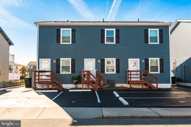 $2,000 | 131 Newport Bay Drive, Unit 2, Ocean City, MD 21842