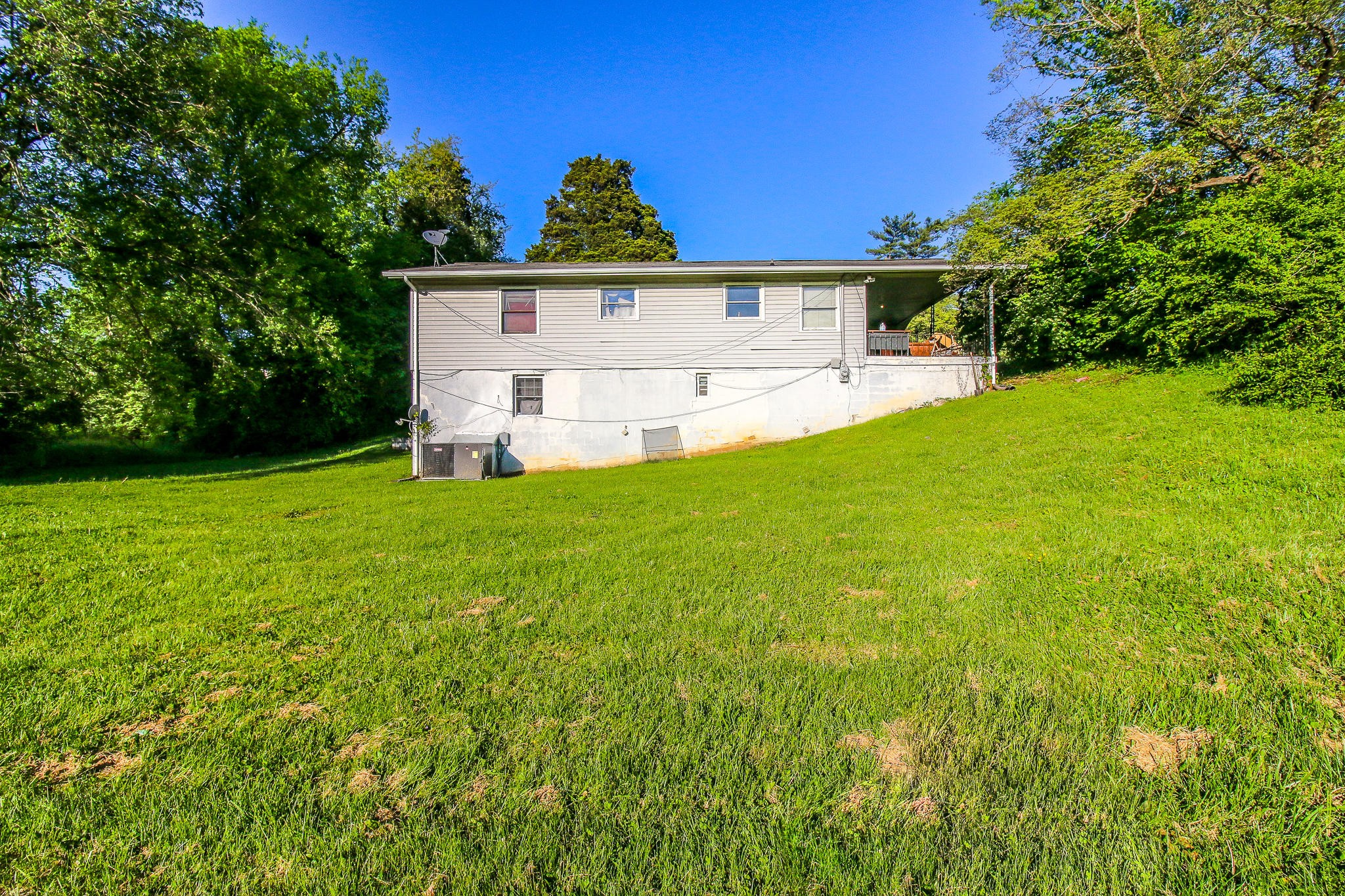 3925 Pleasant Ridge Road Knoxville, TN 37912 - Photo 7 of 32 Gallery Image 7