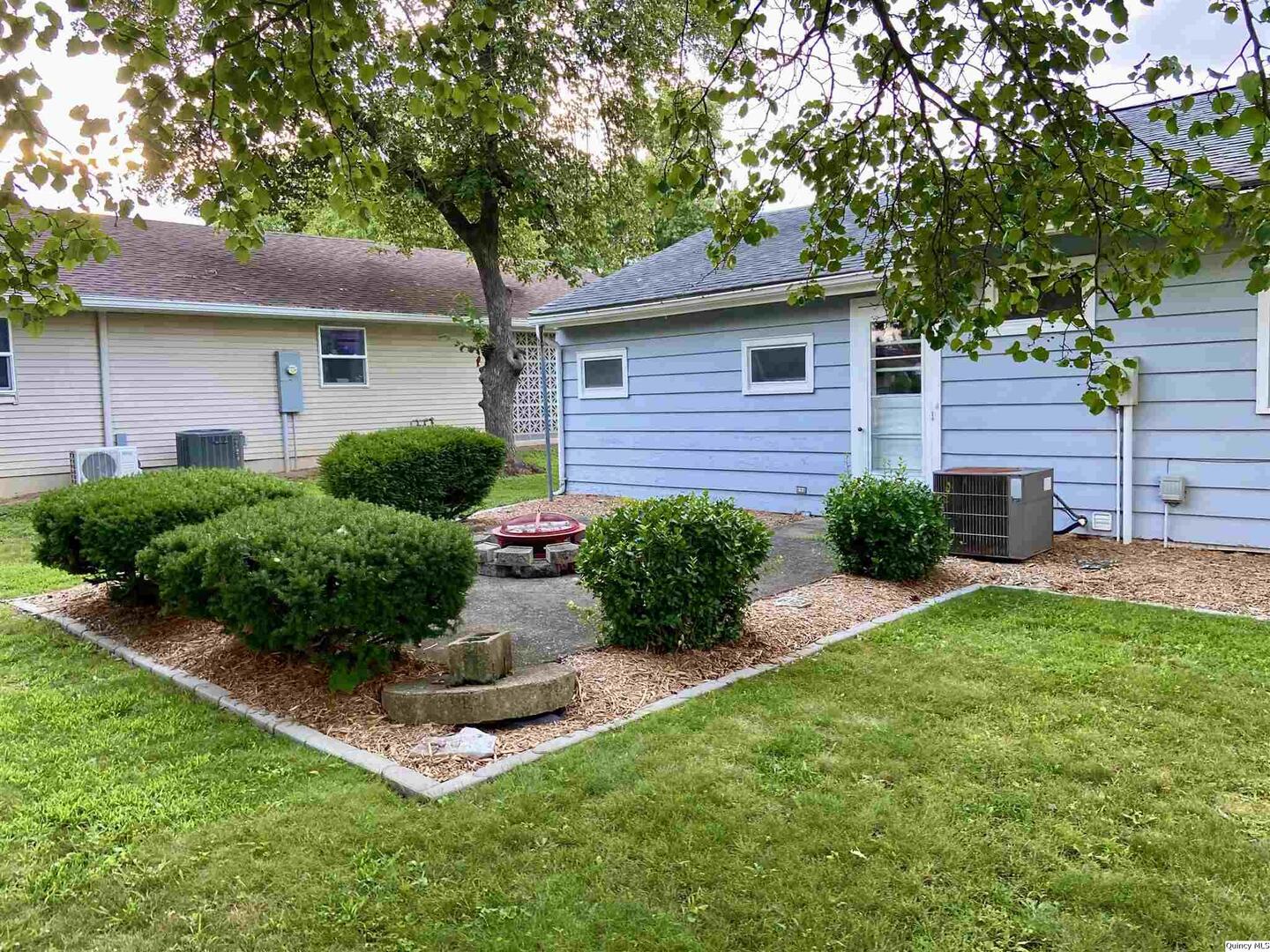 2308 Ranchland Drive Quincy, IL 62301 - Photo 3 of 27 Gallery Image 3