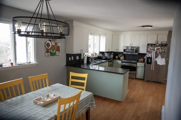 $3,800 | 11 Edgehill Road, Swampscott, MA 01907