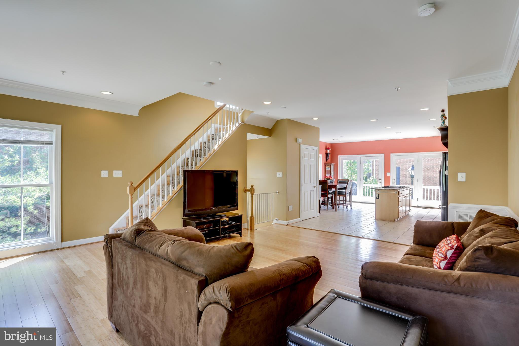 2312 Plyers Mill Road Silver Spring, MD 20902 - Photo 14 of 30 Living Room