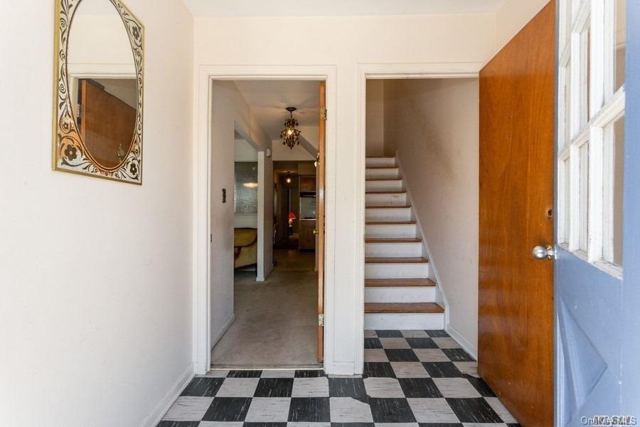 Entrance to both apartments