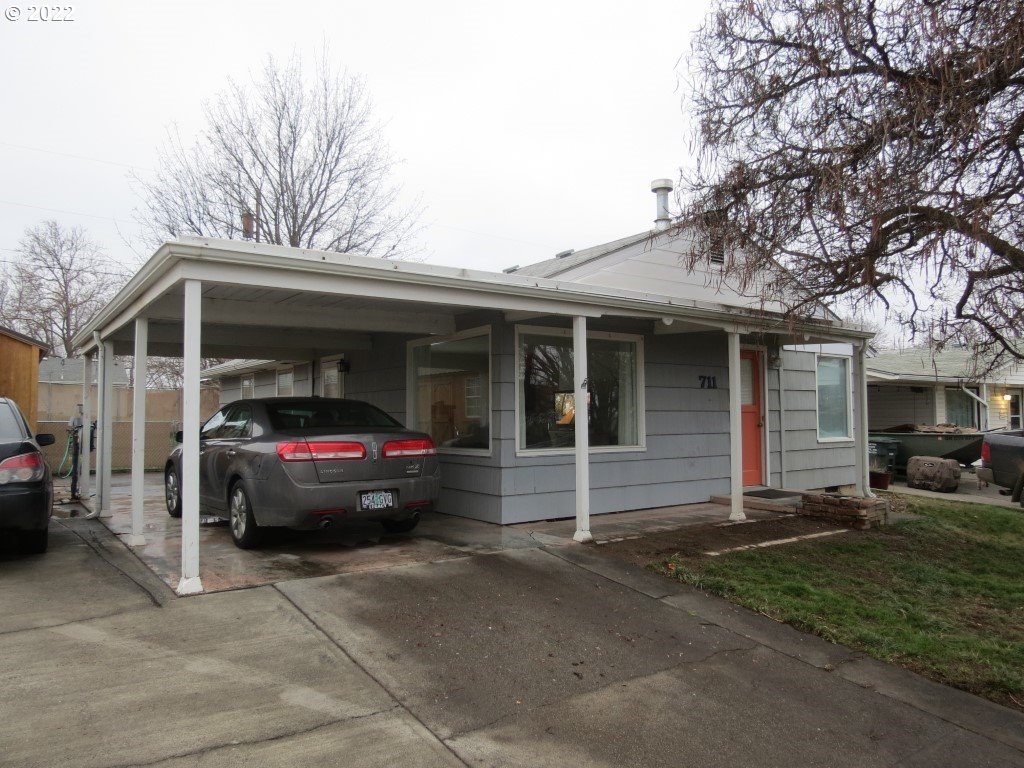711 Southwest 28th Drive Pendleton, OR 97801 - Photo 2 of 18 Gallery Image 2