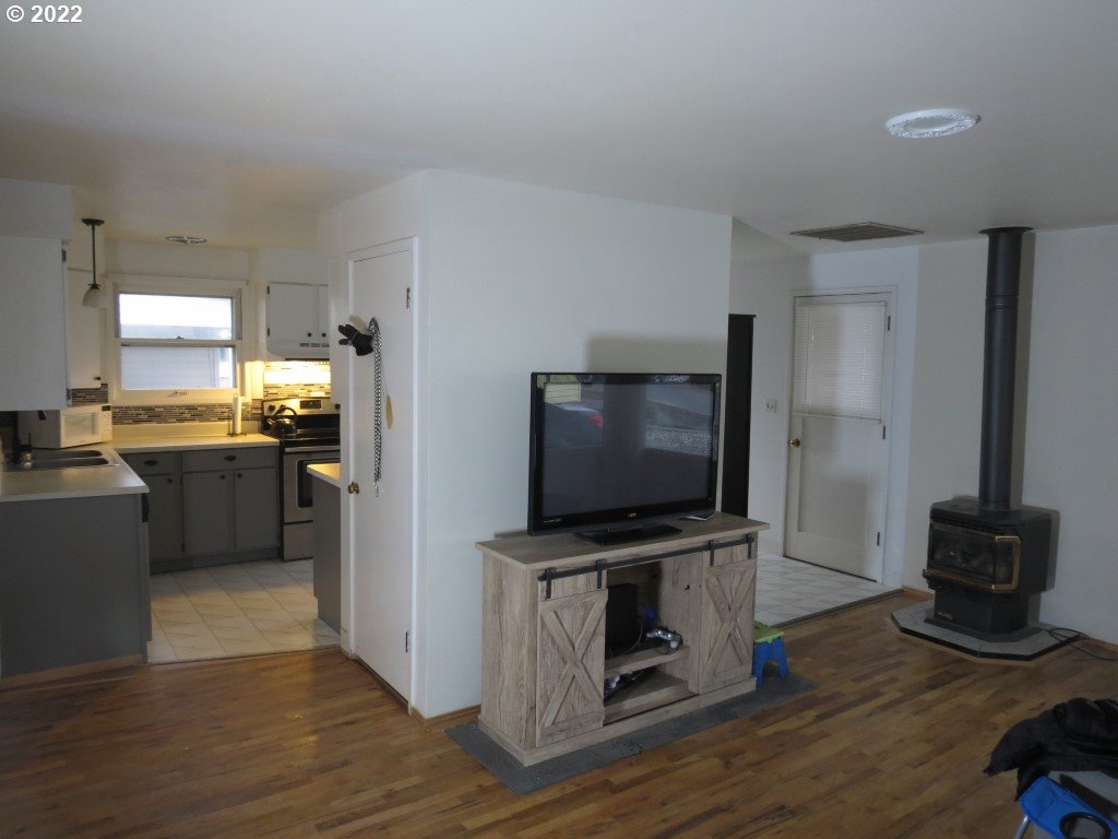 711 Southwest 28th Drive Pendleton, OR 97801 - Photo 3 of 18 Gallery Image 3