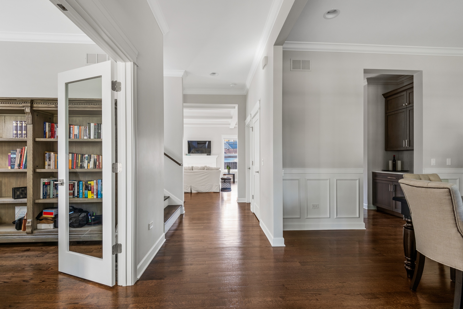 707 Harvard Street Wilmette, IL 60091 - Photo 5 of 43