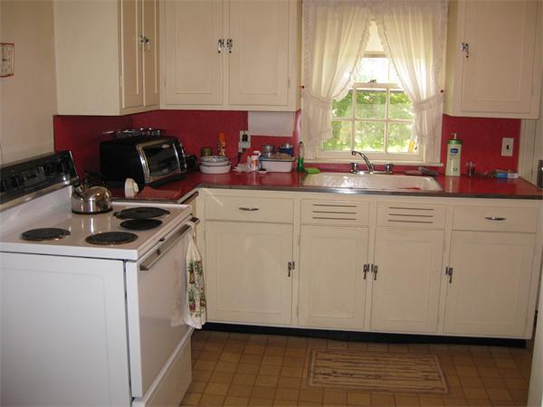 12 Village Road Newton, MA 02460 - Photo 4 of 10