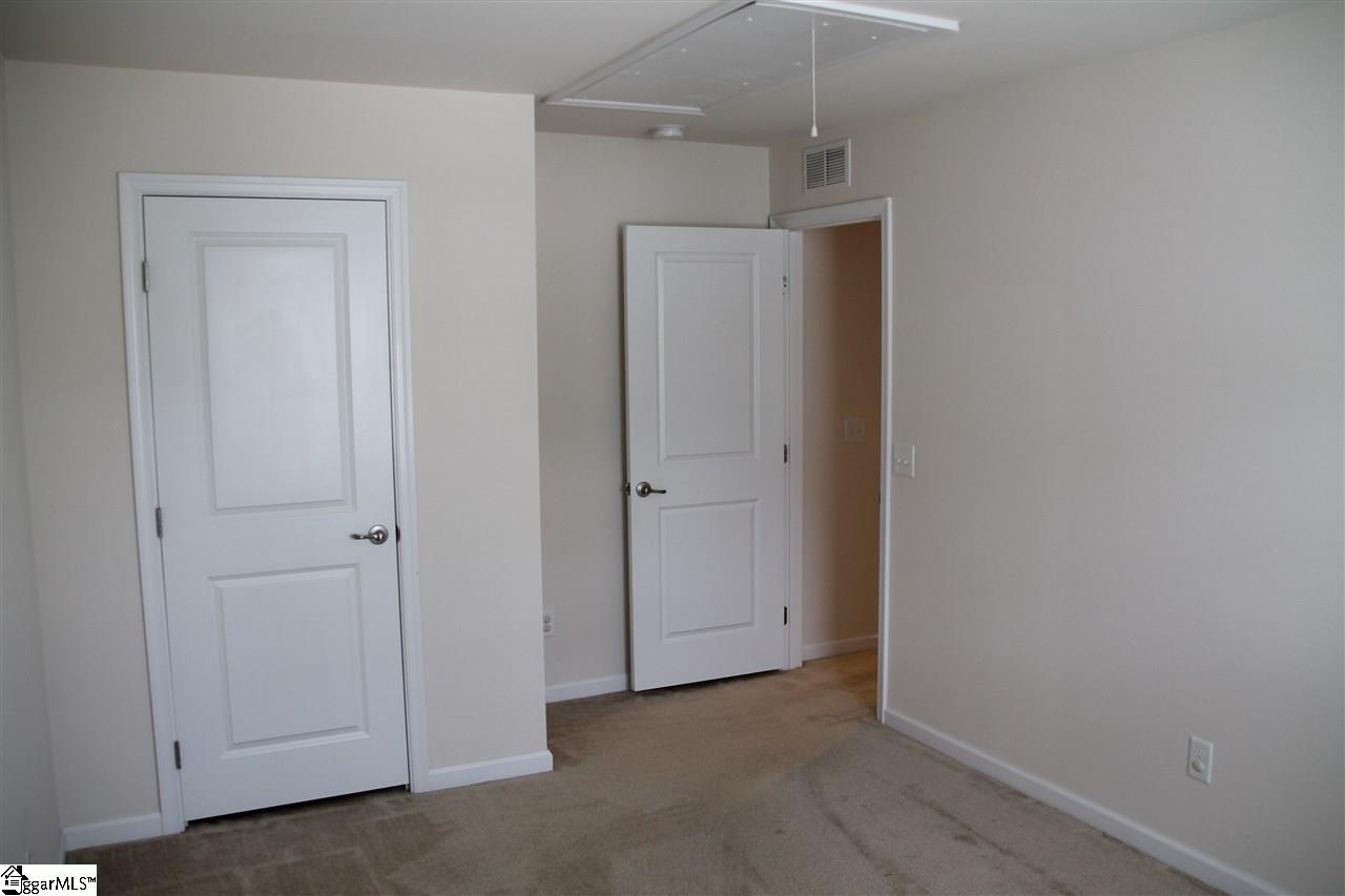 27 Granite Lane Greenville, SC 29607 - Photo 17 of 32 Gallery Image 17