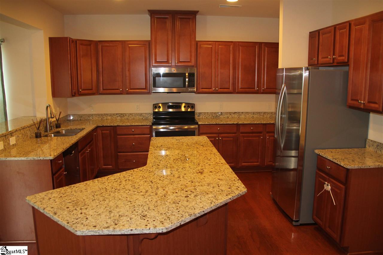 27 Granite Lane Greenville, SC 29607 - Photo 6 of 32 Gallery Image 6