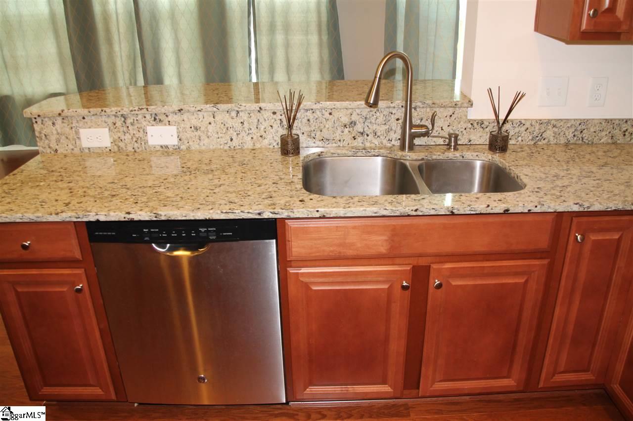 27 Granite Lane Greenville, SC 29607 - Photo 9 of 32 Gallery Image 9