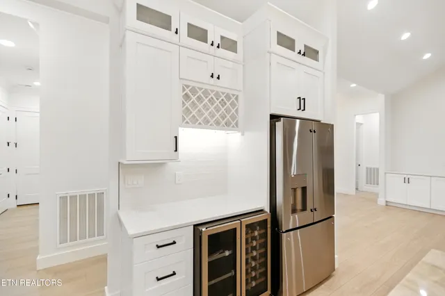 $819,900 | 238 Gadusi Way, Loudon, TN 37774