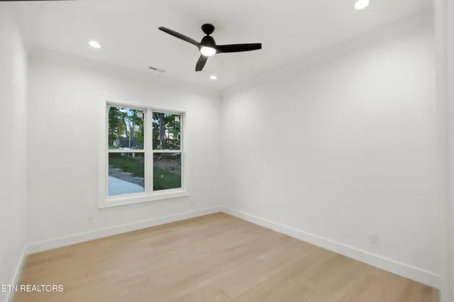 $819,900 | 238 Gadusi Way, Loudon, TN 37774