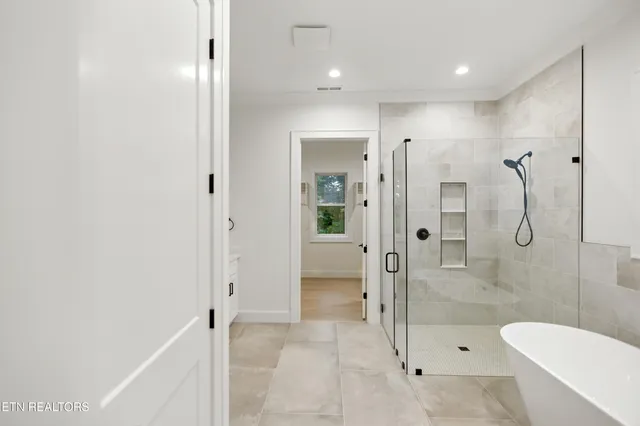 $819,900 | 238 Gadusi Way, Loudon, TN 37774