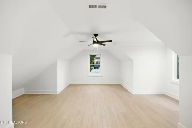 $819,900 | 238 Gadusi Way, Loudon, TN 37774