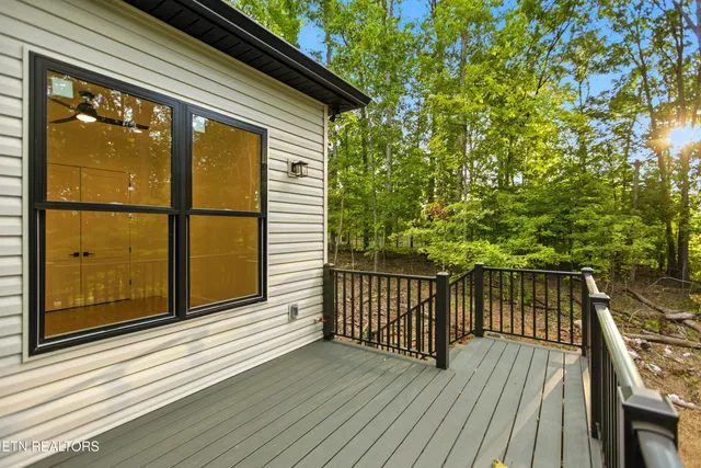 $819,900 | 238 Gadusi Way, Loudon, TN 37774