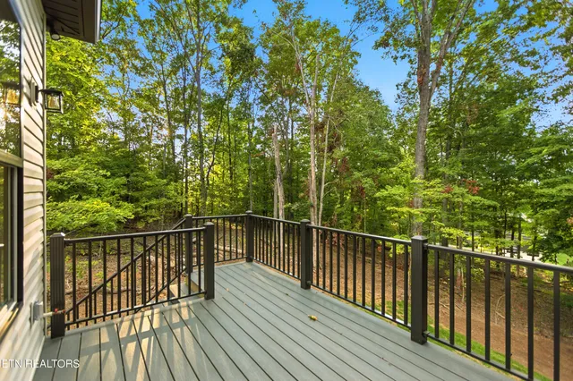 $819,900 | 238 Gadusi Way, Loudon, TN 37774