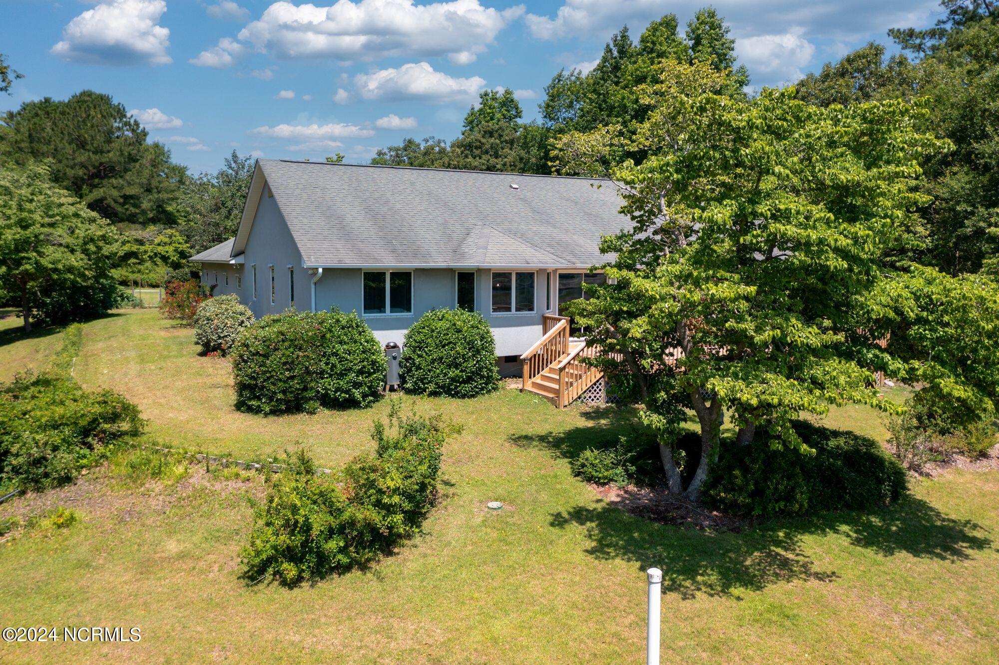 246 White Oak Bluff Road Stella, NC 28582 - Photo 49 of 65 Back
